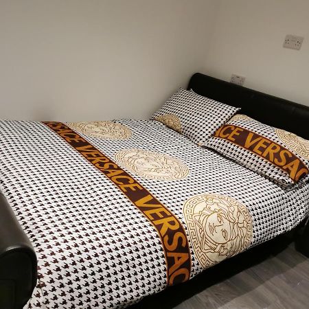 Studio Self Contained Double Bedroom ロンドン エクステリア 写真